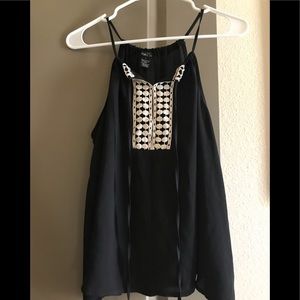 Rue 21 black top in Black